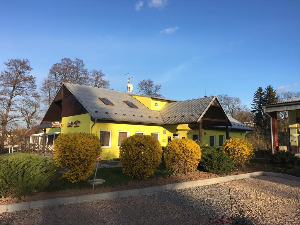 Penzion Krasny Dvur ภายนอก รูปภาพ