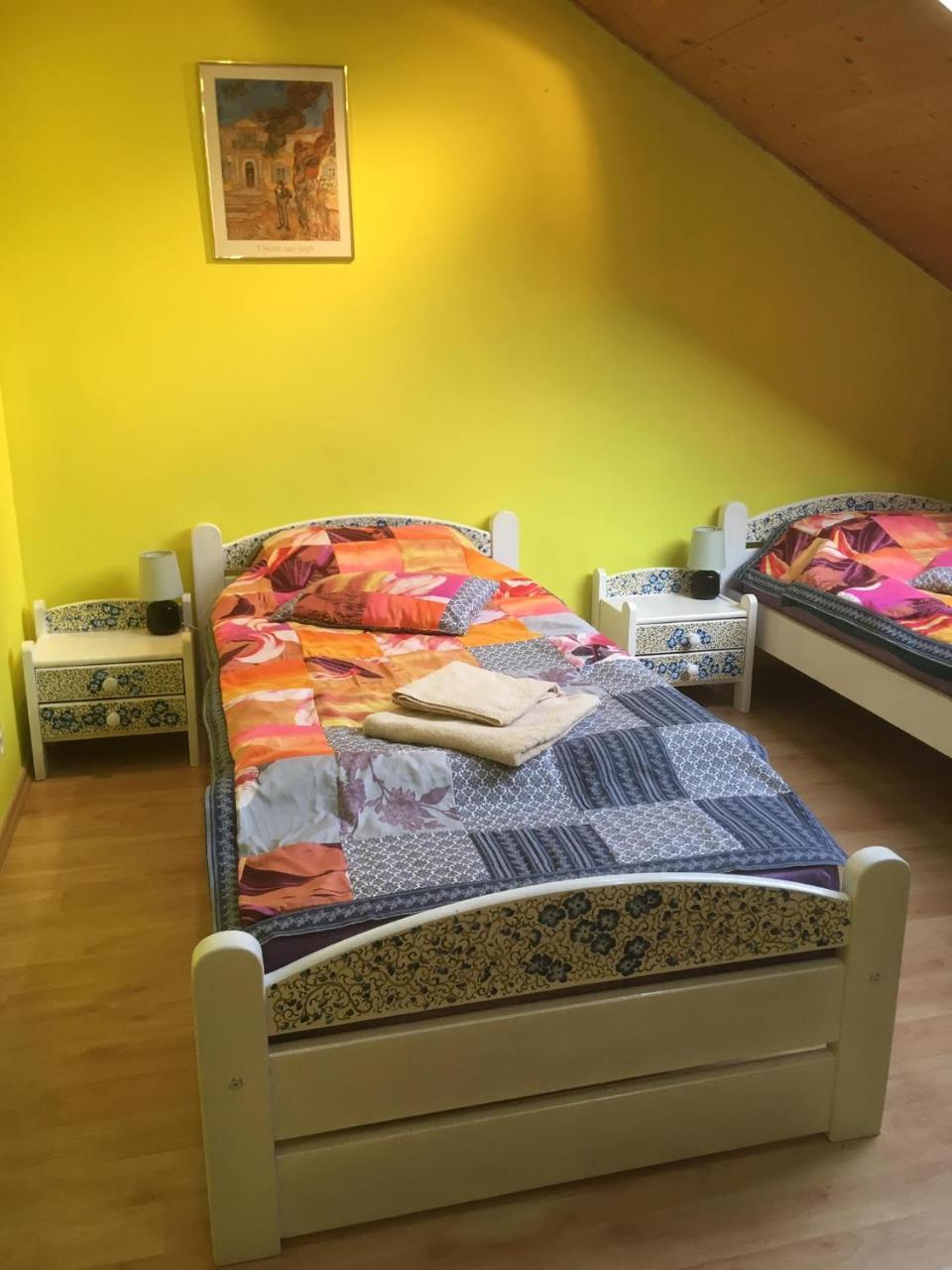 Penzion Krasny Dvur ภายนอก รูปภาพ