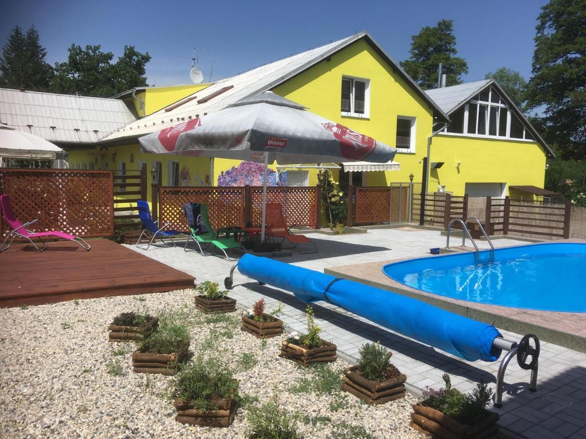 Penzion Krasny Dvur ภายนอก รูปภาพ